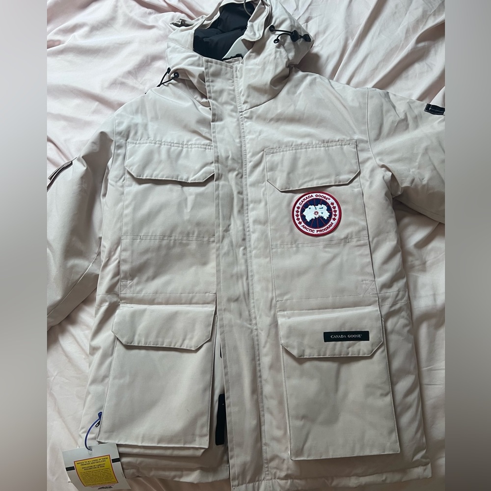 Mens Canada Goose Expedition Jacket in Cream, Size M